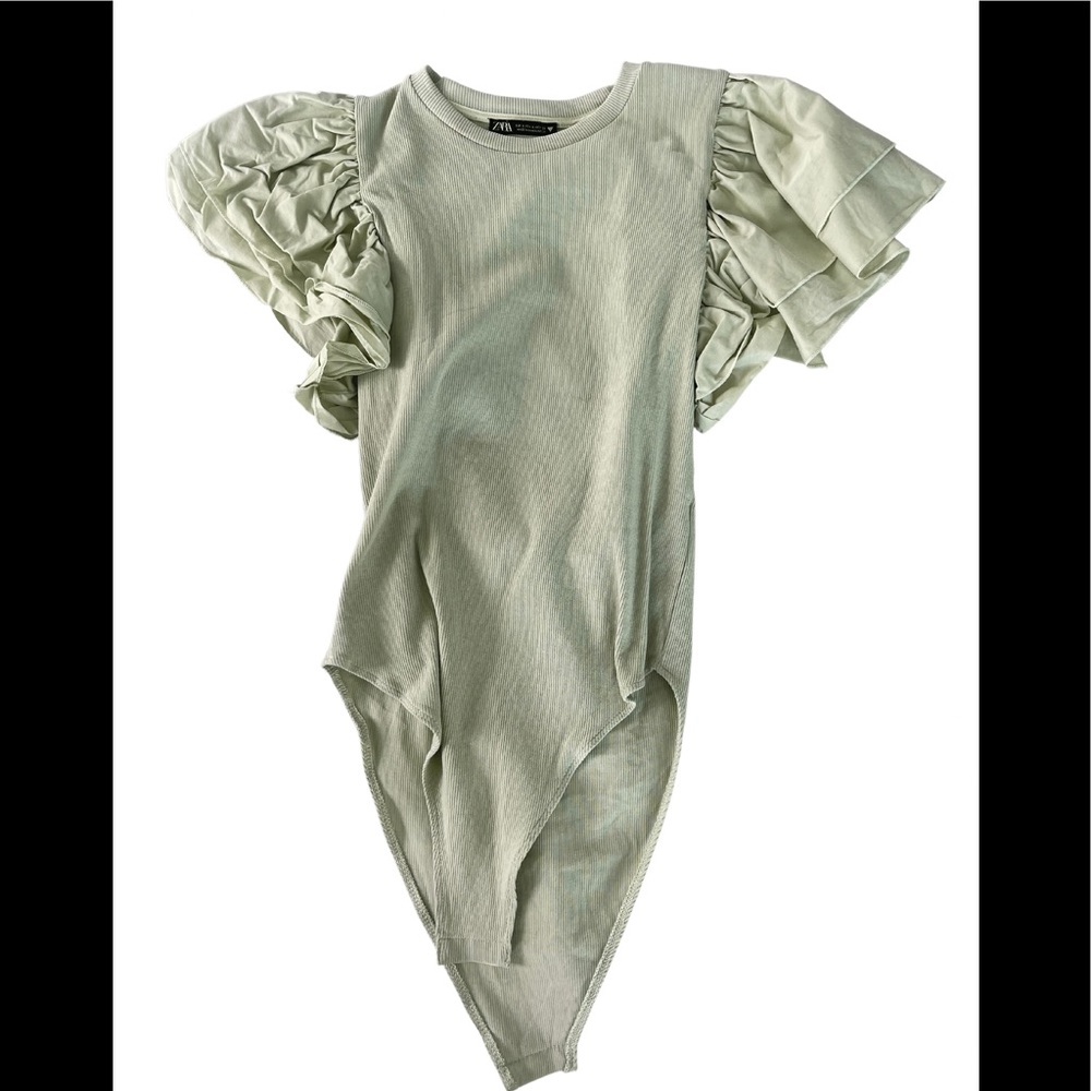 Puffy sleeves body suit